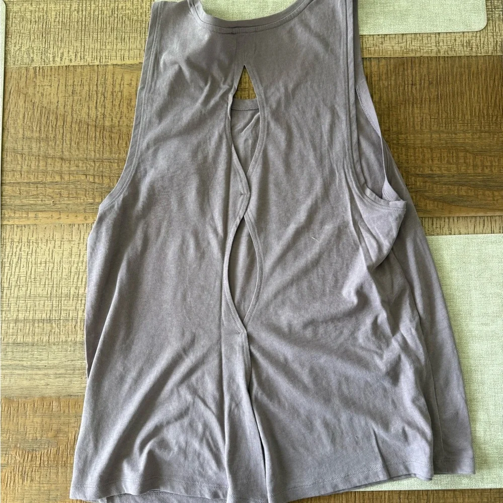 Victoria's Secret Taupe Keyhole Tank Top - Picture 2 of 2